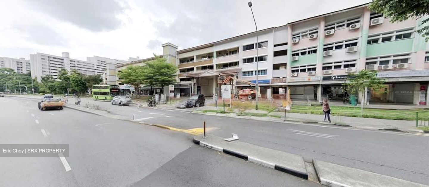 Hong Kah Point (D22), Shop House #605350301